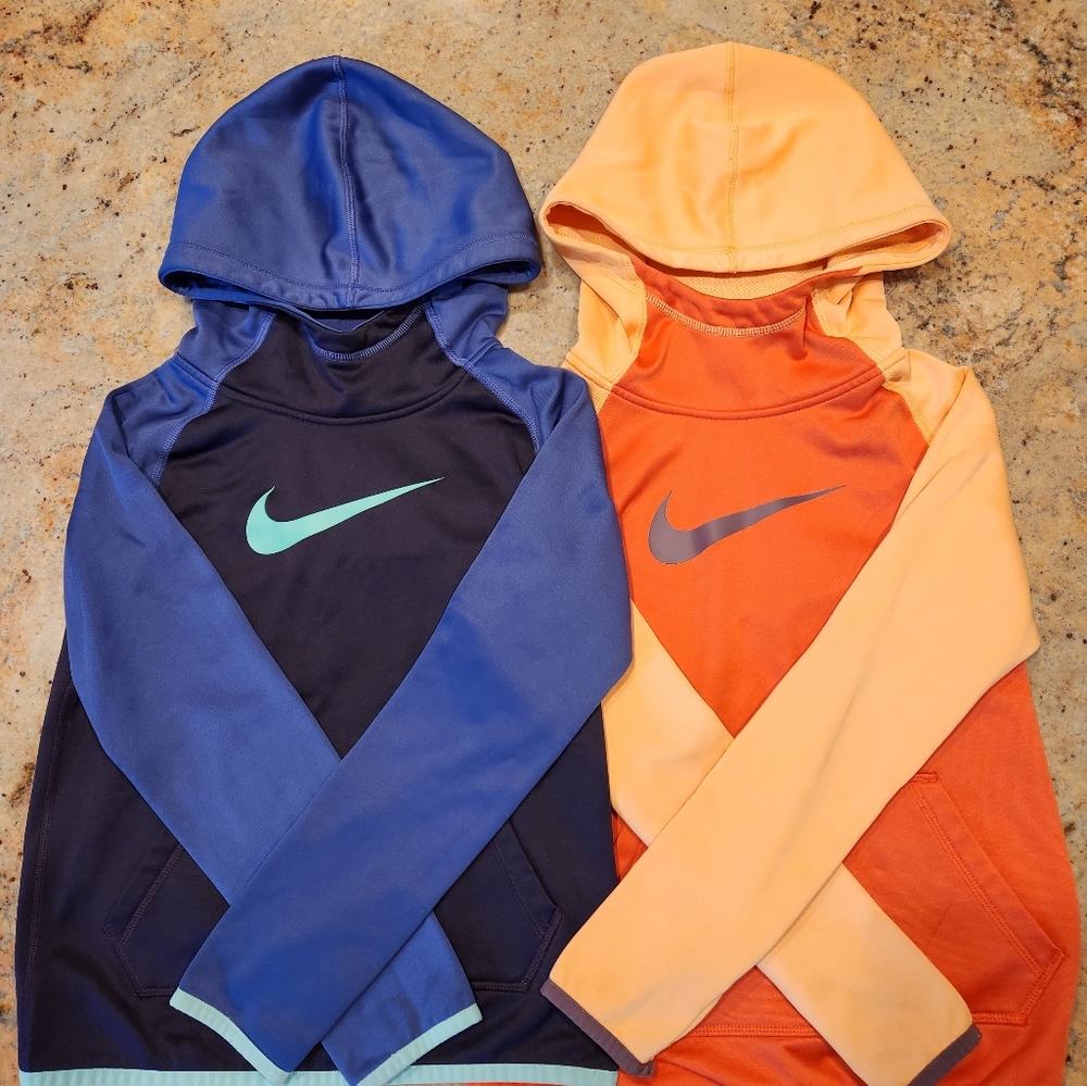 Nike Dry Fit girl's size small. EXCELLENT CONDITION!!!